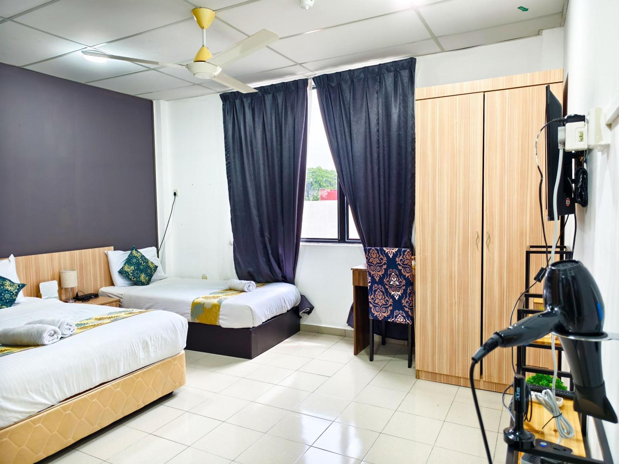 Salaam Suites Hotel Kota Bharu Bagian luar foto